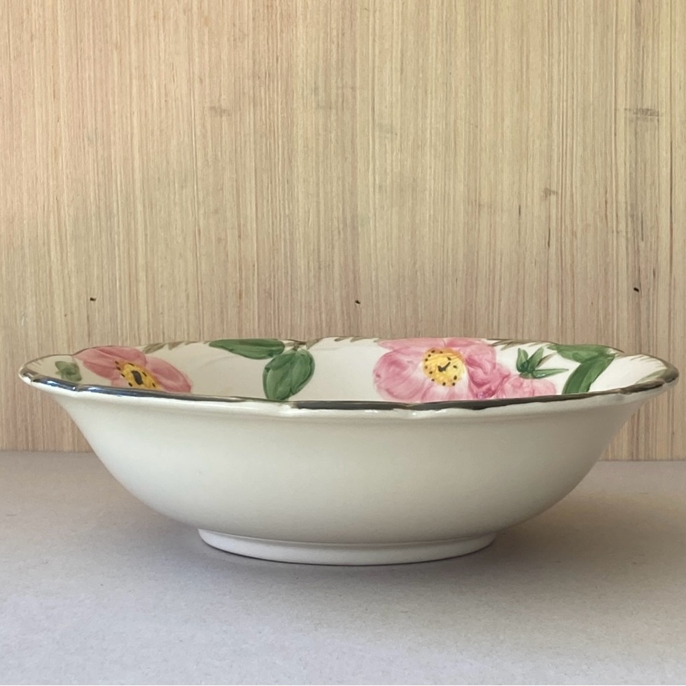 ‼️SOLD‼️Vintage (‘66) Franciscan Desert Rose Serving Bowl